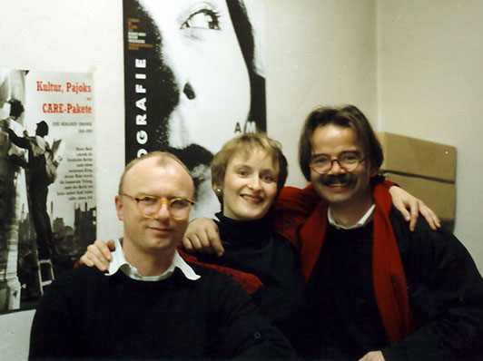 Empfang für Fotografie am Bauhaus, Nishen Verlag, 1. Februar 1990; die Gestalter des Buches (von lks. nach r.: Bernard Stein, JF, Nicolaus Ott)